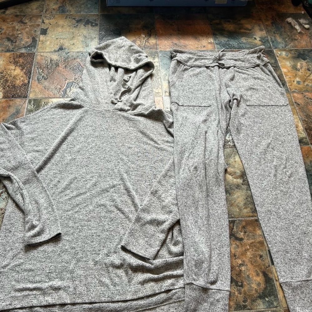 Women's gray Pajama Set size medium